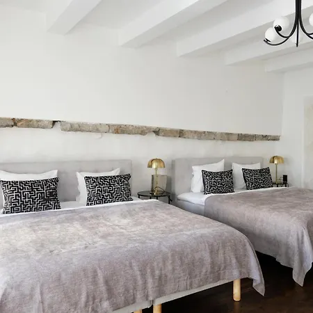 5 Bedroom Two Floor 160 M2 Penthouse Apartment *