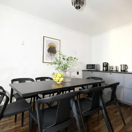 5 Bedroom Two Floor 160 M2 Penthouse Apartment *